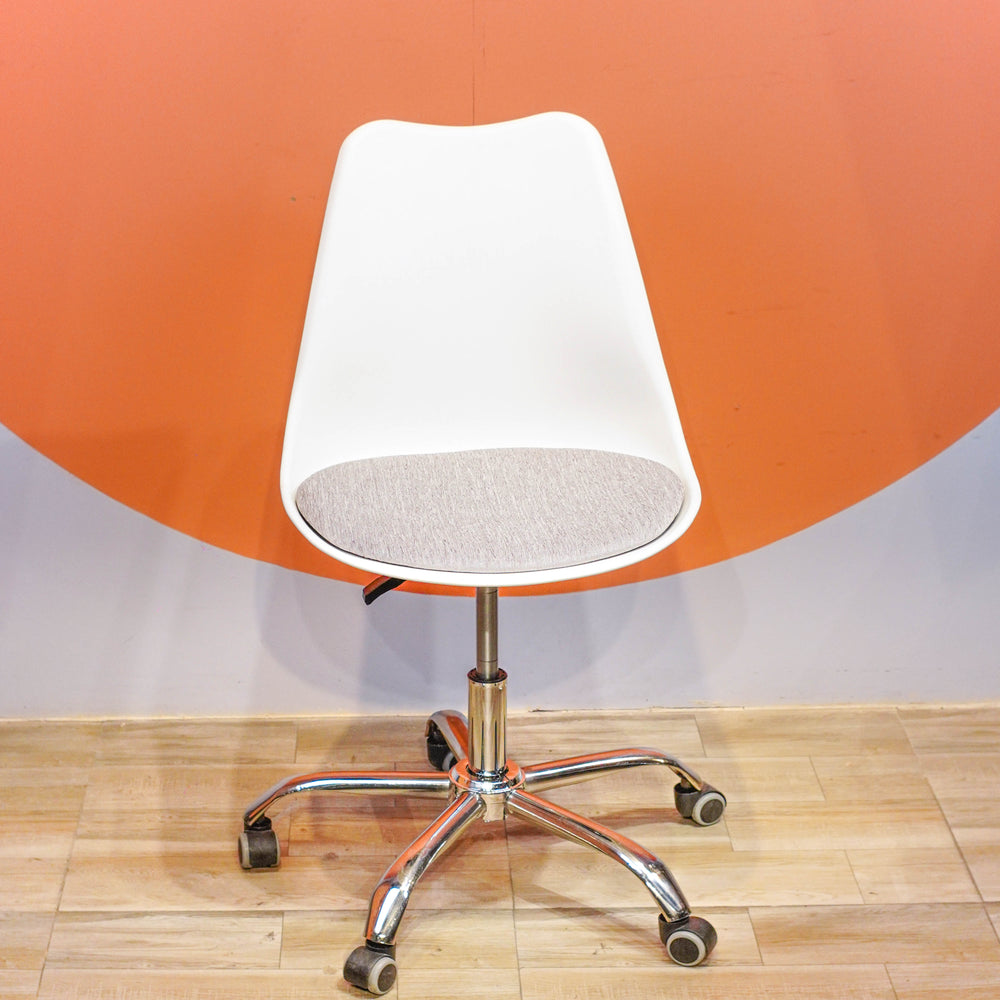 Neva Tulip Revolving Task Chair – product image 5