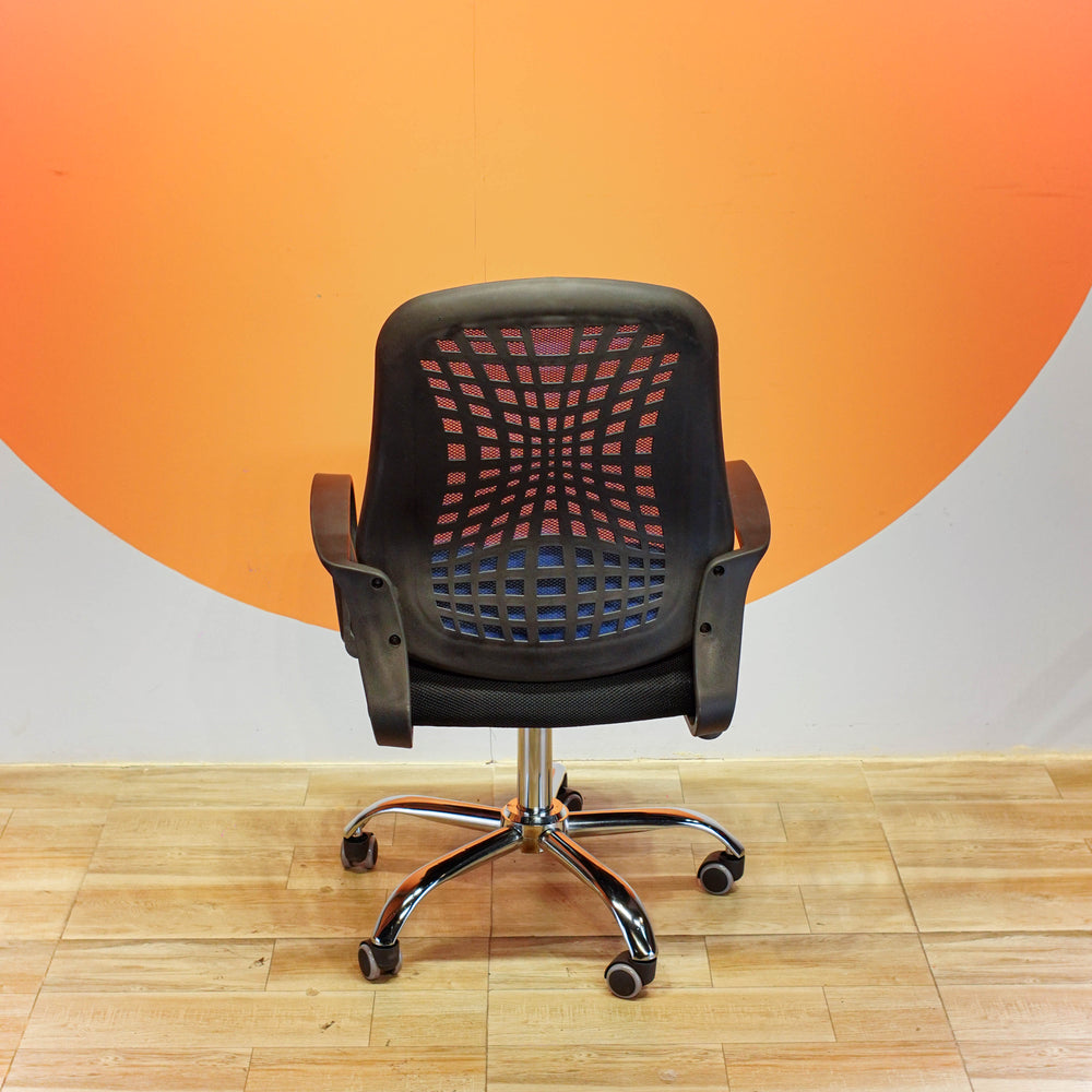 Neva Cube Revolving Task Chair – product image 4
