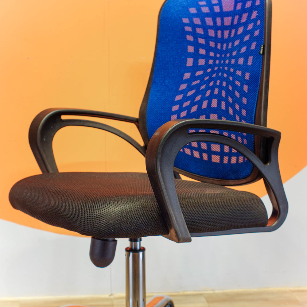Neva Cube Revolving Task Chair – product image 7