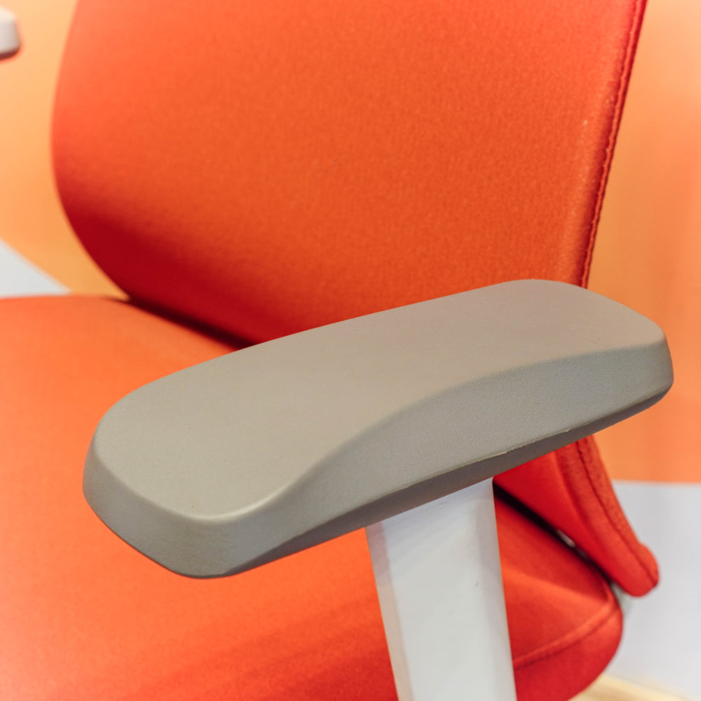 Neva Quantum Ergonomic Office Chair – product image 5