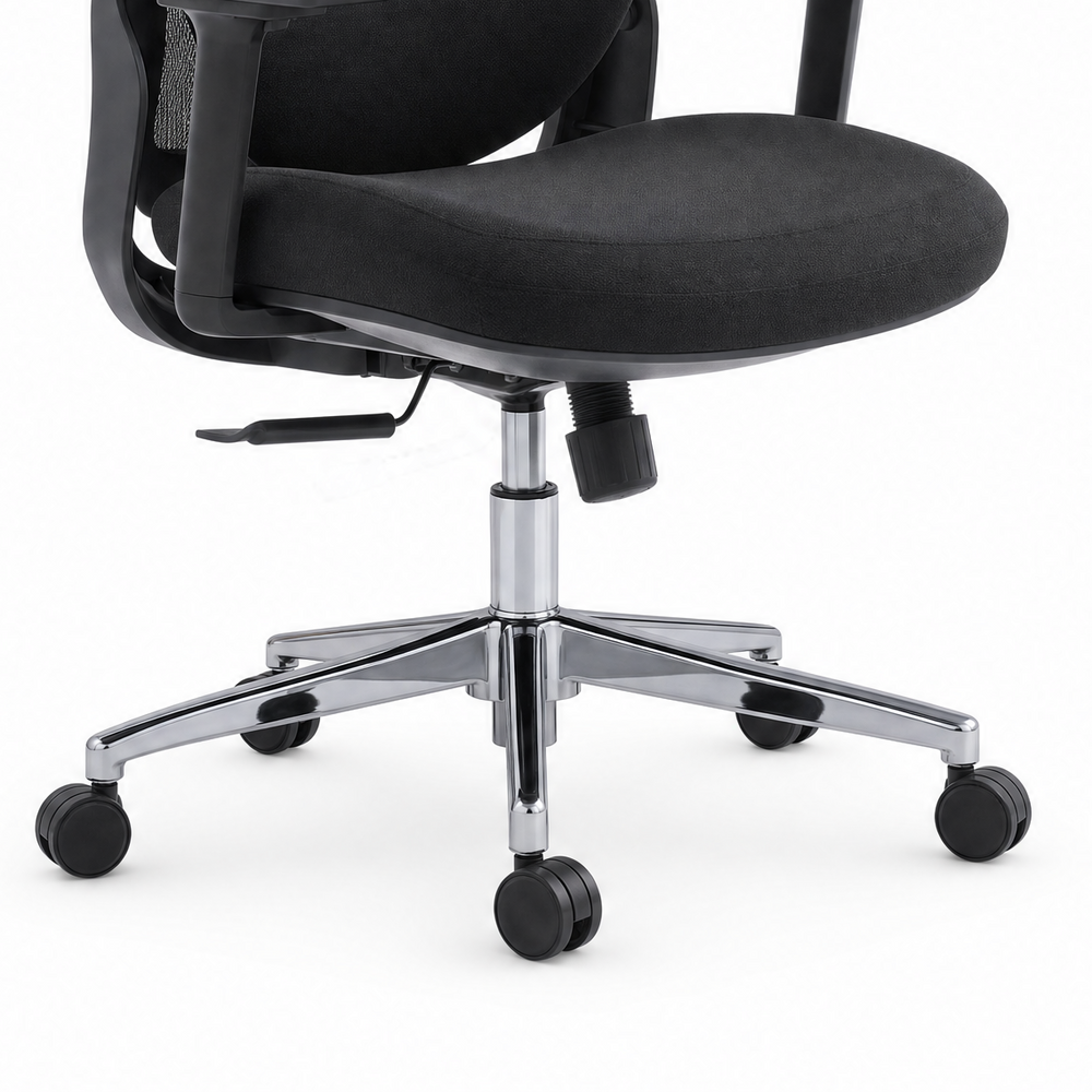 Chrome five-star base and black caster wheels of the black Neva Curve chair.