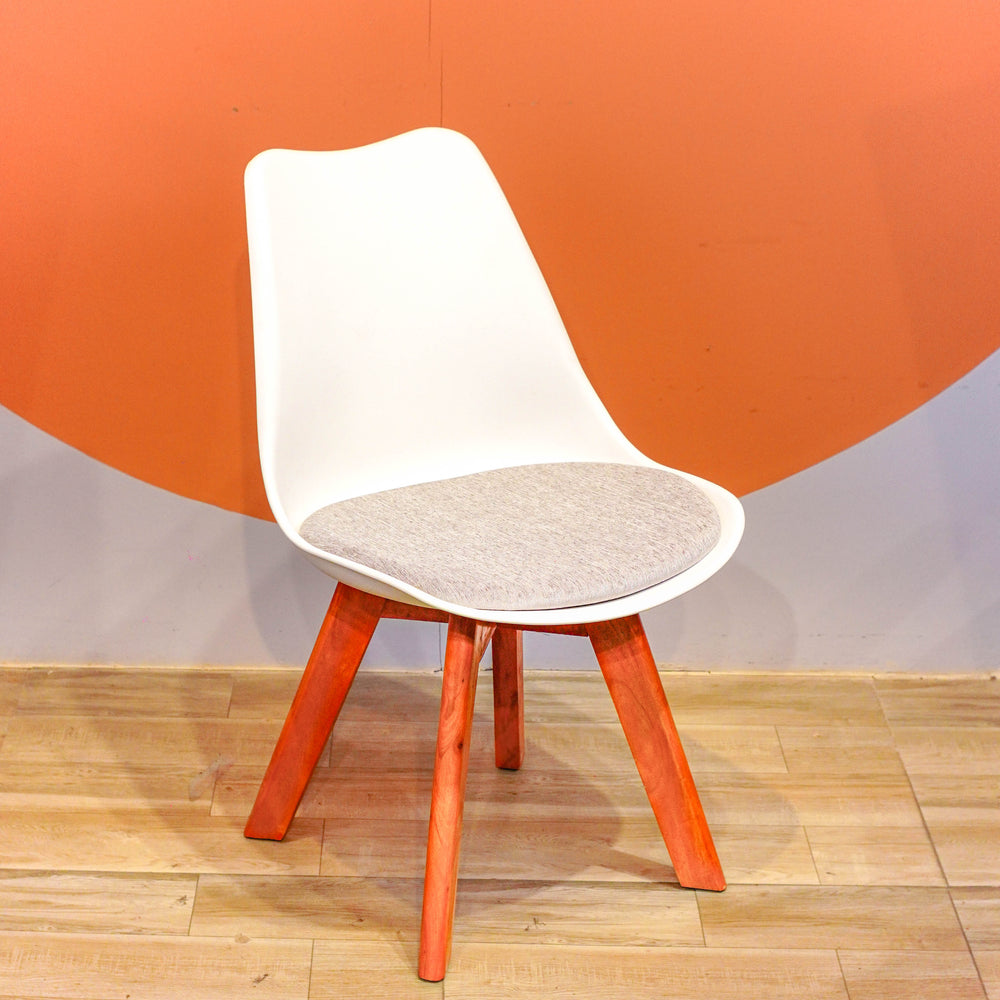 Neva Tulip Modern Shell Accent Chair – product image 2