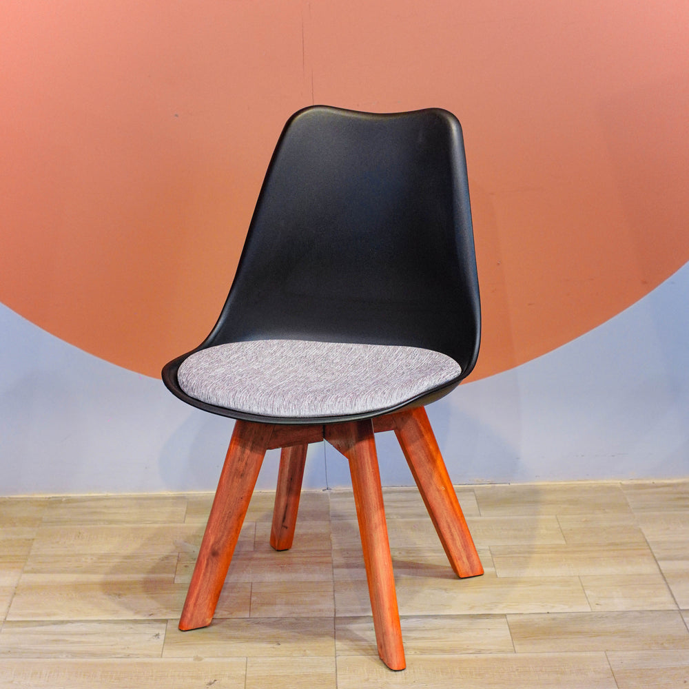 Neva Tulip Modern Shell Accent Chair – product image 4