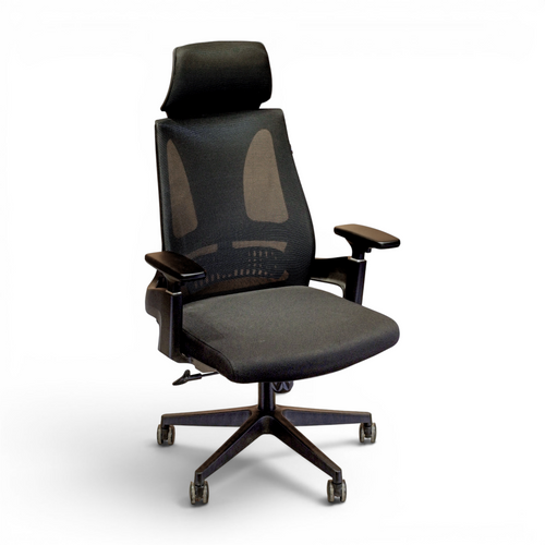 Neva Prestige executive office chair in black
